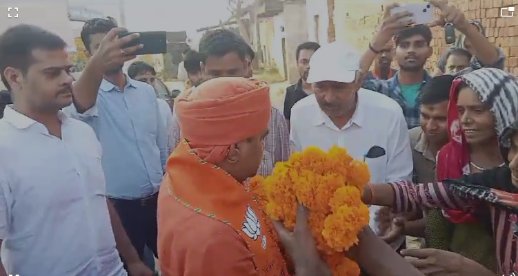 भाजपा प्रत्याशी महंत बालक नाथ योगी ने विधानसभा के कई गांवों का किया तूफानी दौरा